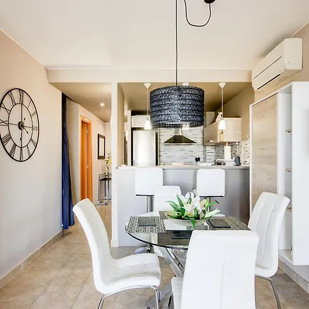 Duplex In Palau-saverdera Apartment
